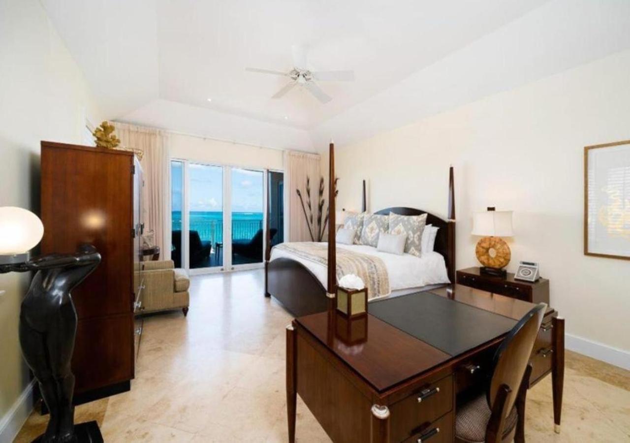 Hotel The Regent Grand Grace Bay Exterior foto